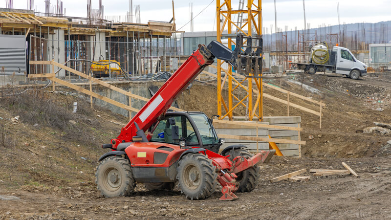 How Telehandlers are Revolutionising Warehouse and Logistics Operations